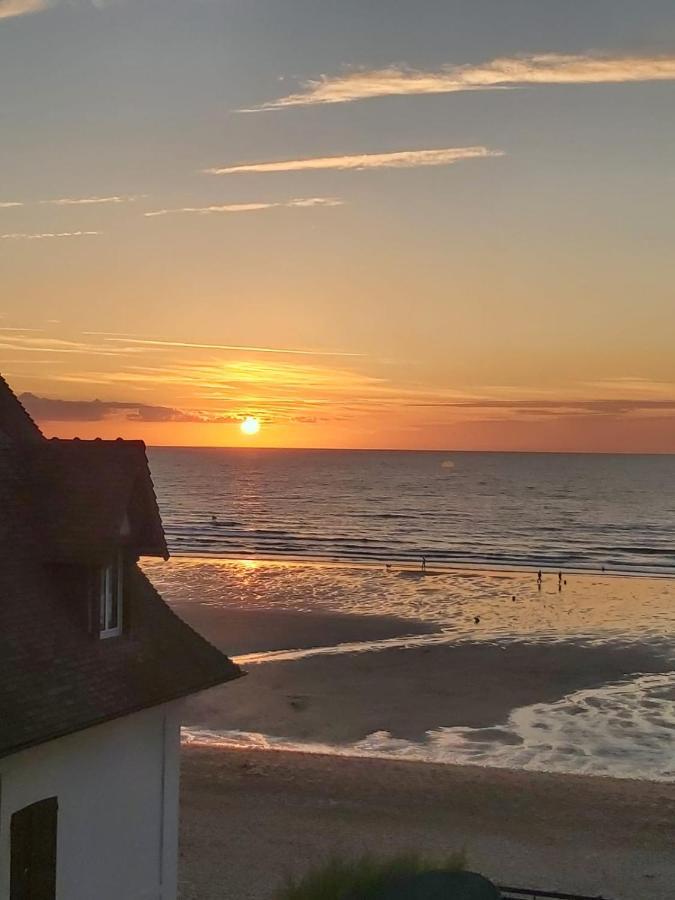 M2M Studio Magnifique Vue Mer - Avec Balcon - Les Pieds Dans L Eau! Blonville-sur-Mer Exterior foto
